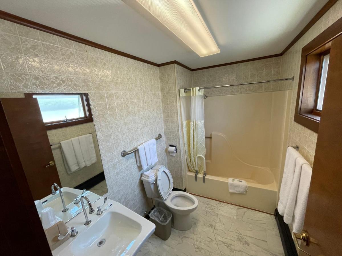 Belmont Motel Skowhegan Extérieur photo